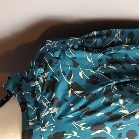 NWT- 3X WHO WHAT WEAR dress in green and black woodland floral long sleeves - Picture 8 of 10